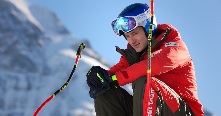 DOWNHILL SKIERS